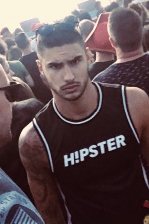 Idir 24 ans : quelqu’un de précis Idir - rencontre-Arabe-Nice