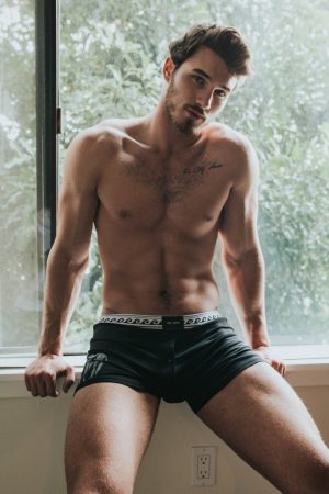 Chaud pour un plan direct à Montpellier Sacha - rencontre-Gay-Montpellier