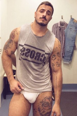 Cherche mec cool pour soirée à Angers Florian - rencontre-Libertin-Angers
