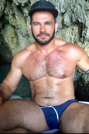 Yanis - rencontre-Daddy-Antibes