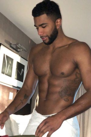 Reste à l’abri des regards, prêt à tout Maxime - rencontre-Gay-Avignon