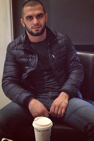 Chaleur discrète ce soir? Raph - rencontre-Gay-Clermont-Ferrand