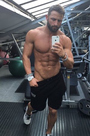 Lorenzo, 29 ans, en quête de fun Lorenzo - rencontre-Minet-Meaux