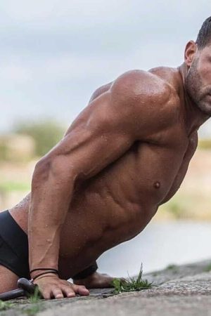 Je bronze nu et je cherche du partage Bastien - rencontre-Daddy-Évreux