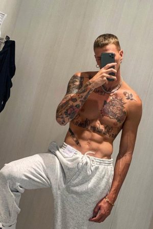 Alex - rencontre-Gay-Salon-de-Provence