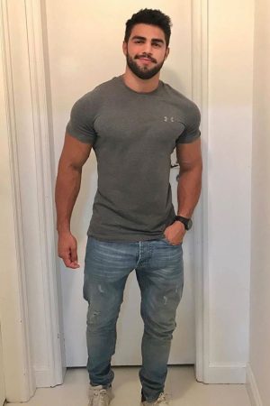 Antoine, 32 ans – Je vais niquer dans une heure, peut-être avec toi Antoine - rencontre-Gros-Saint-Herblain